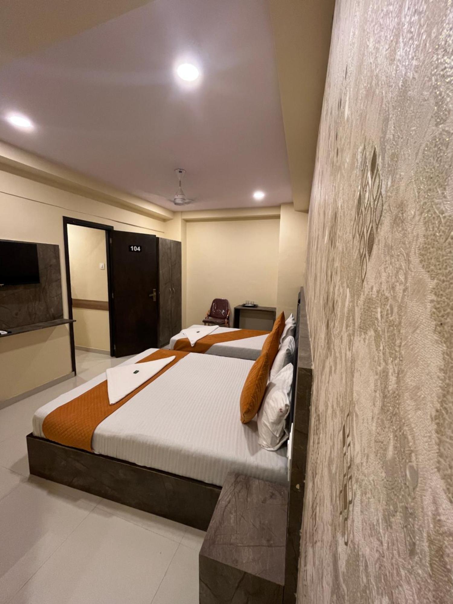 Hotel Grand Bella ムンバイ エクステリア 写真